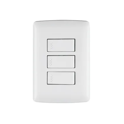 Placa armada 3 interruptores sencillos,blanco,línea Italiana